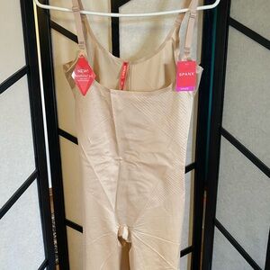 SPANX Shapewear Bodysuit in Tan